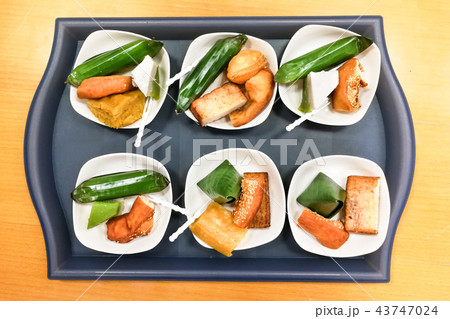 Assorted Malaysia Nyonya kuih kueh served on plate 43747024