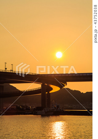 牛深ハイヤ大橋の夕陽　【熊本県天草市牛深】 43752038