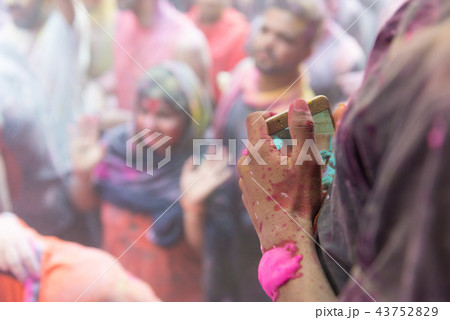 ホーリー　インド 43752829