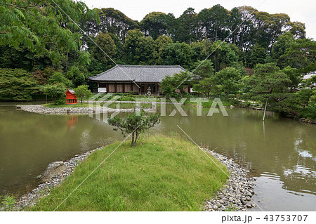 東岸から見る浄土式庭園（浄瑠璃寺）全景、京都府木津川市 43753707