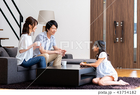 若い家族 若い家族 43754182