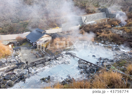 秋田県乳頭温泉郷最奥の黒湯温泉ブナ林に囲まれた静寂の源泉地帯山の湯渓流のせせらぎがこだまする湯治場 秋田県乳頭温泉郷最奥の黒湯温泉ブナ林に囲まれた静寂の源泉地帯山の湯渓流のせせらぎがこだまする湯治場 43756774