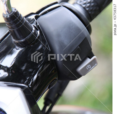 controls on the steering wheel motorbike 43758317
