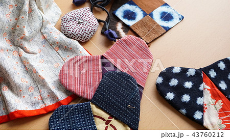 SDGs 余り布 再利用 リユース 手作り ハギレ 布 ハンドメイド 手縫い イメージ 作品 SDGs 余り布 再利用 リユース 手作り ハギレ 布 ハンドメイド 手縫い イメージ 作品 43760212