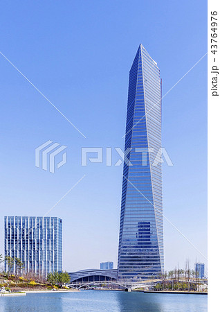 ビル 湖 高層ビル 43764976