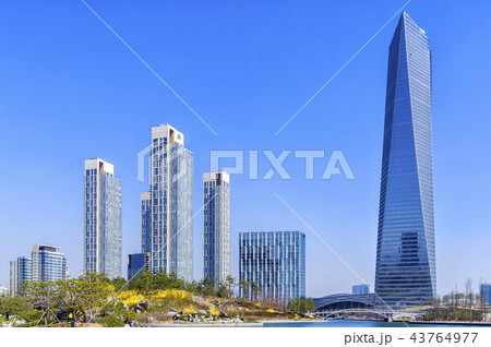 ビル 湖 高層ビル 43764977