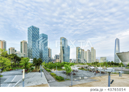 瓦屋 韓屋 ビル 43765054