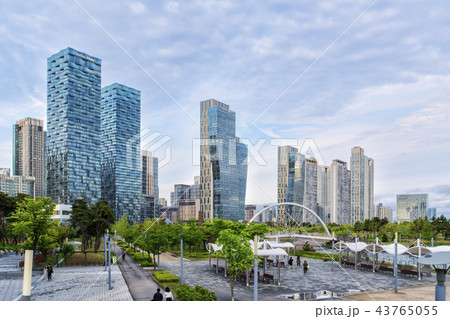 瓦屋 韓屋 ビル 43765055