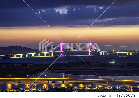 瓦屋 韓屋 ビル 43765078