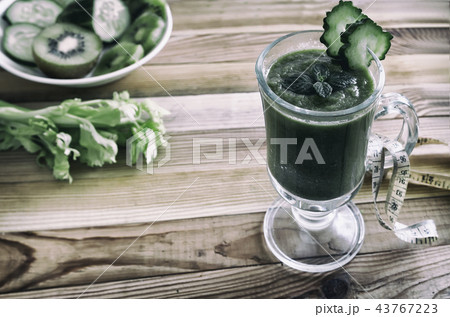 Low-calorie smoothie for weight loss from cucumbers. Low-calorie smoothie for weight loss from cucumbers. 43767223