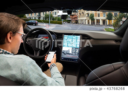 Self driving vehicle concept Self driving vehicle concept 43768268