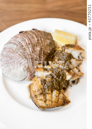 Abalone steak Abalone steak 43770251