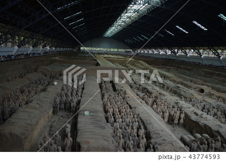 中国　西安　兵馬俑　秦始皇帝陵 43774593