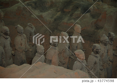 中国 西安 兵馬俑 秦始皇帝陵 中国 西安 兵馬俑 秦始皇帝陵 43774598