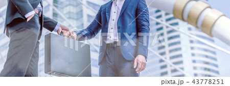 Businessman transfer deal business exchange Businessman transfer deal business exchange 43778251