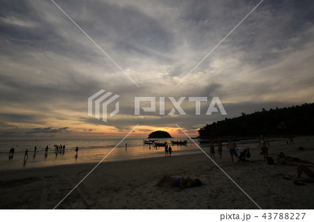 プーケット 海辺の夕焼け プーケット 海辺の夕焼け 43788227