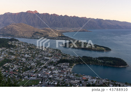 queenstown sunset 43788910