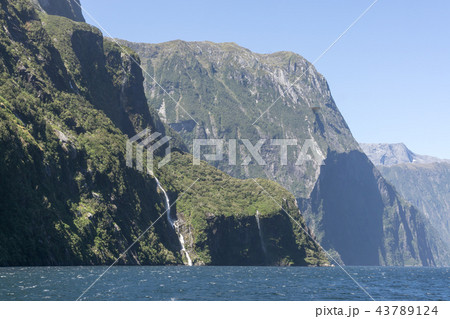Milford sound 43789124