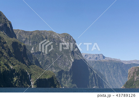 Milford sound 43789126
