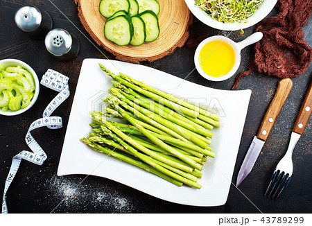 asparagus 43789299