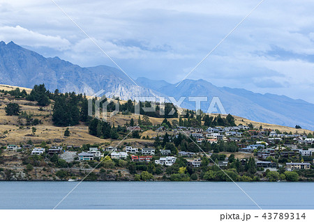 Lake wakatipu 43789314