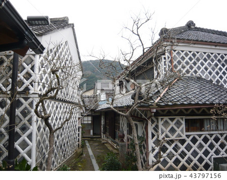 伊豆　松崎町　漆喰芸術　なまこ壁　左官職人 43797156