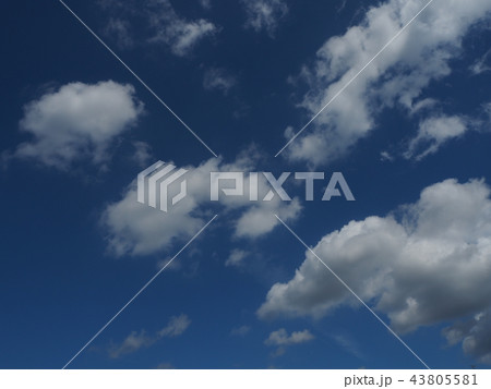 空　雲　青空 43805581