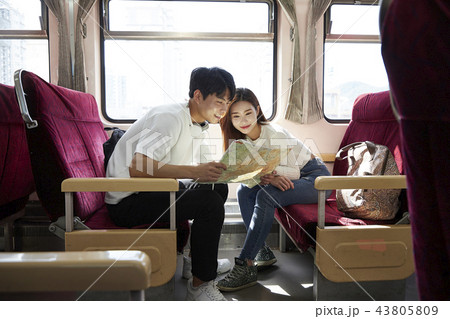 韓国人 旅行 休憩 43805809