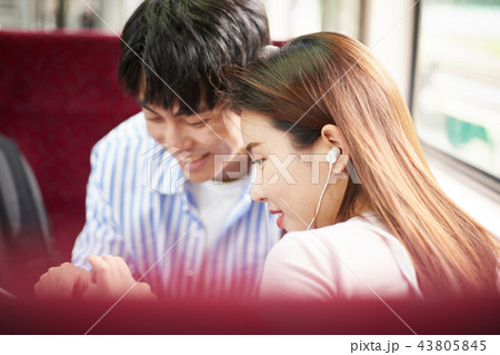 韓国人 旅行 休憩 43805845