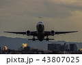 離陸する飛行機 43807025
