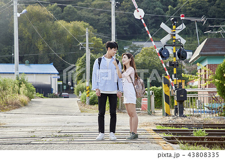 韓国人 旅行 休憩 43808335