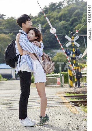 韓国人 旅行 休憩 43808344