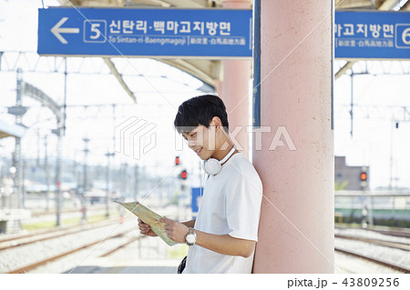 韓国人 旅行 大学生 43809256