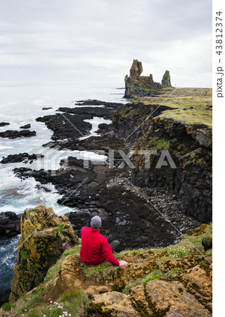 Londrangar basalt cliffs, Iceland Londrangar basalt cliffs, Iceland 43812374