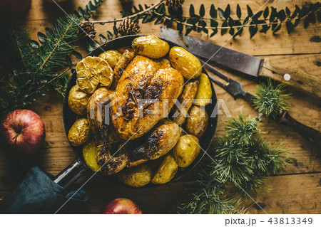 Christmas dinner table with chicken 43813349