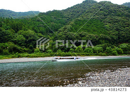 熊野川　（ 新宮川 ）　北山川合流域　瀞峡めぐりウォータージェット船　（ 和歌山県 新宮市 熊野川町 43814273