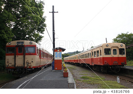 上総中野駅に停車中の小湊鉄道キハ200 上総中野駅に停車中の小湊鉄道キハ200 43816766