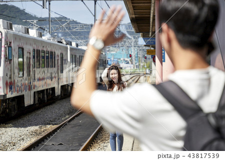 韓国人 旅行 休憩 43817539