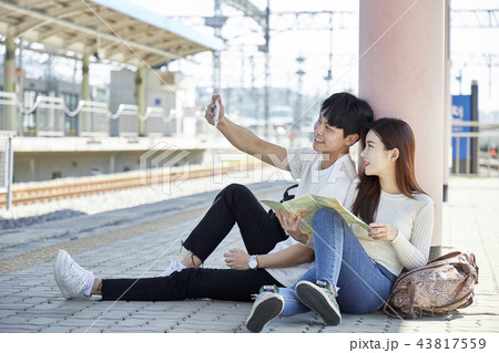 韓国人 旅行 休憩 43817559