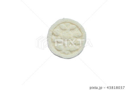 white Chinese snacks snazzy made from rice flour  43818037