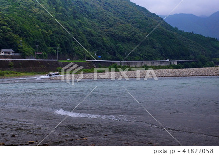 熊野川 ( 新宮川 ) 北山川合流域 瀞峡めぐりウォータージェット船 ( 和歌山県 新宮市 熊野川町 熊野川 ( 新宮川 ) 北山川合流域 瀞峡めぐりウォータージェット船 ( 和歌山県 新宮市 熊野川町 43822058