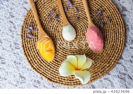 Spa treatments, burning candles in spa wellness, 43823696
