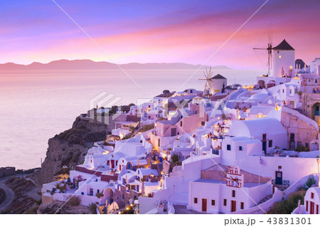 The famous sunset at Santorini in Oia village 43831301
