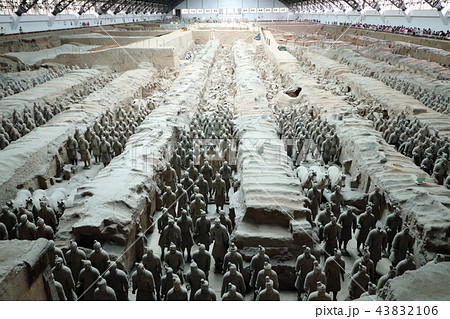中国　シルクロード　西安　兵馬俑坑 43832106