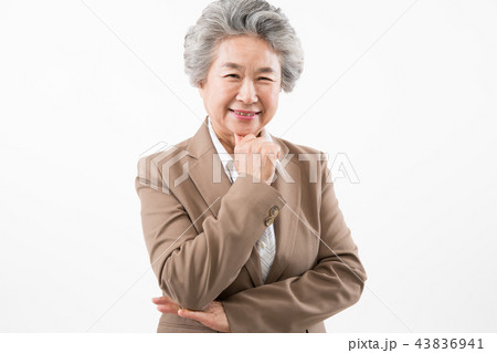 高齢者 老人 スーツ 43836941