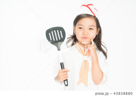 女の子 笑顔 微笑 43838880