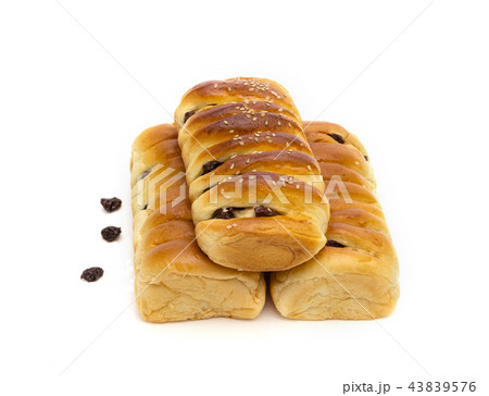 raisin cinnamon bread isolated on white background raisin cinnamon bread isolated on white background 43839576