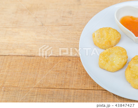 Chicken nuggets crispy 43847427