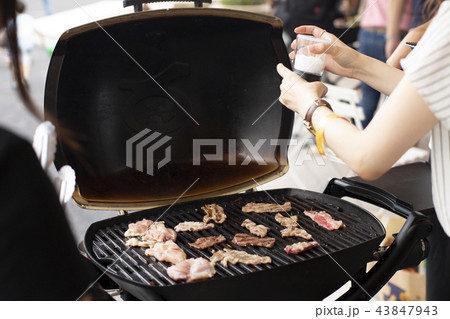 バーベキュー 43847943