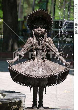 Monument to Malvina in a nice dress. Only blue hai Monument to Malvina in a nice dress. Only blue hai 43850974